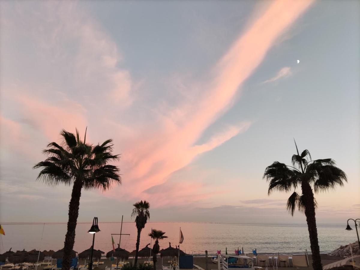 Nuevo Roca Chica, Primera Linea Playa,Torremolinos Dış mekan fotoğraf